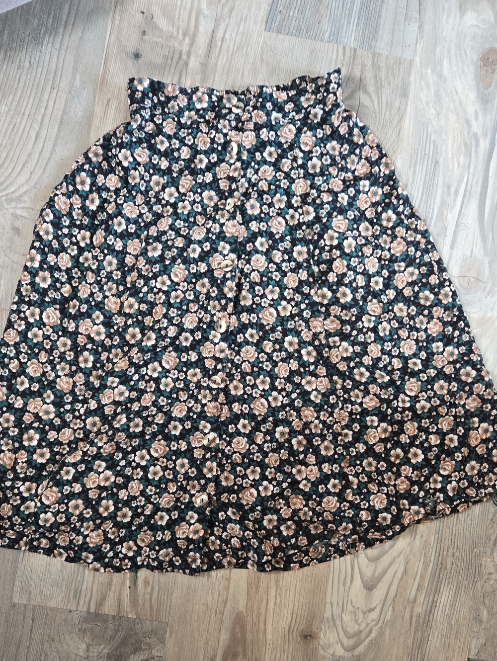 Vintage Black A-Line Midi Skirt with Beige Floral Print
